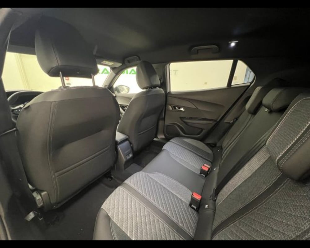 Peugeot 2008 nuova a Alessandria (11)