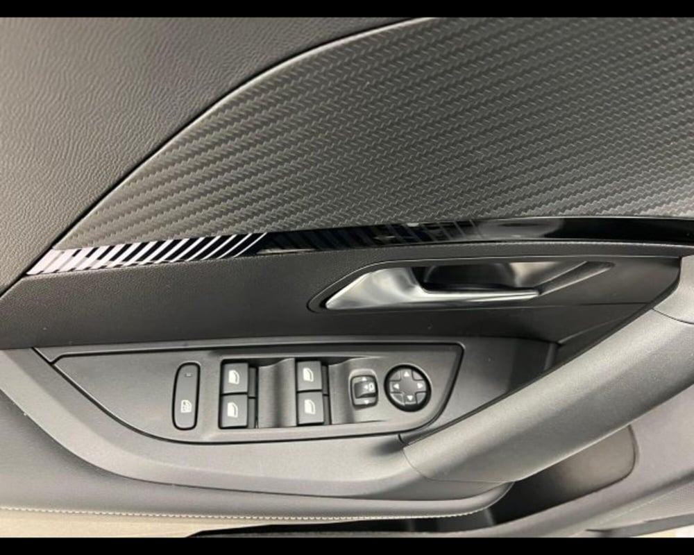 Peugeot 2008 nuova a Alessandria (13)