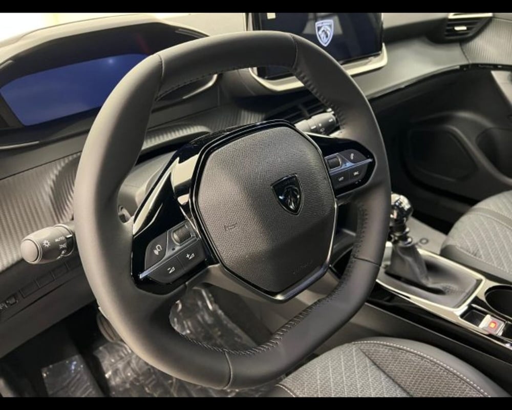 Peugeot 2008 nuova a Alessandria (16)