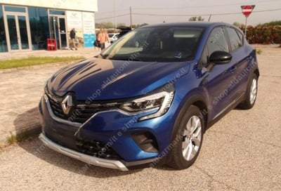 Renault Captur Blue dCi 115 CV EDC Business del 2020 usata a Tricase