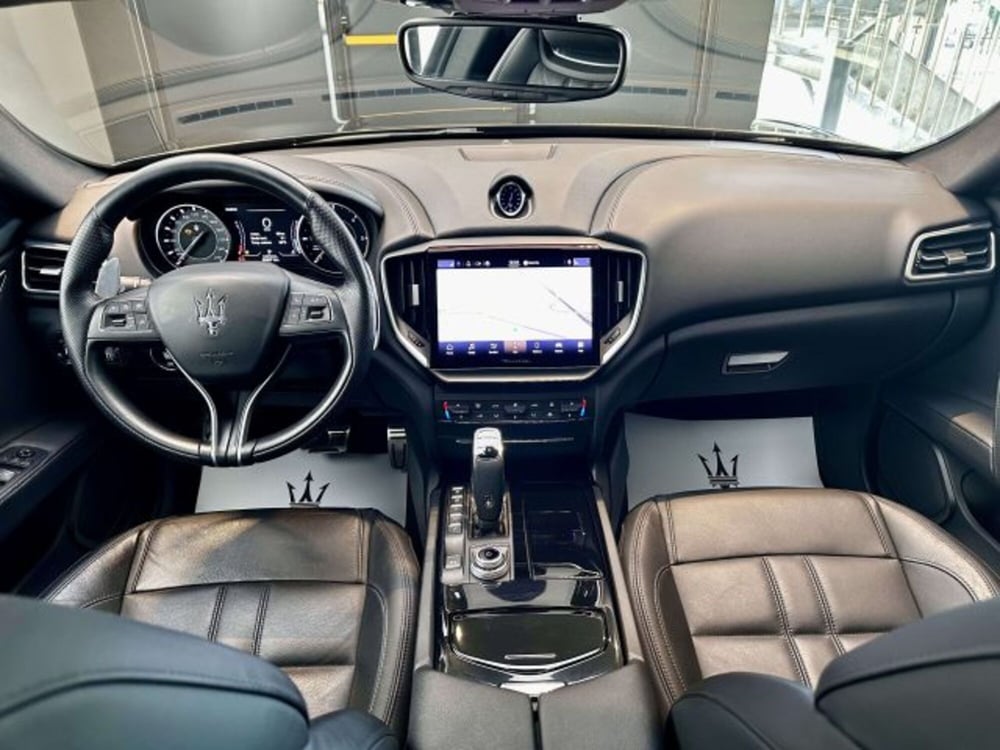Maserati Ghibli usata a Torino (15)