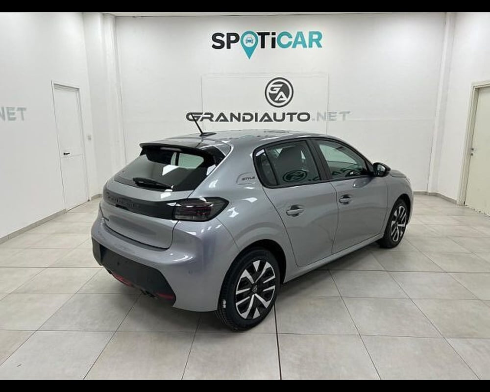 Peugeot 208 nuova a Alessandria (8)