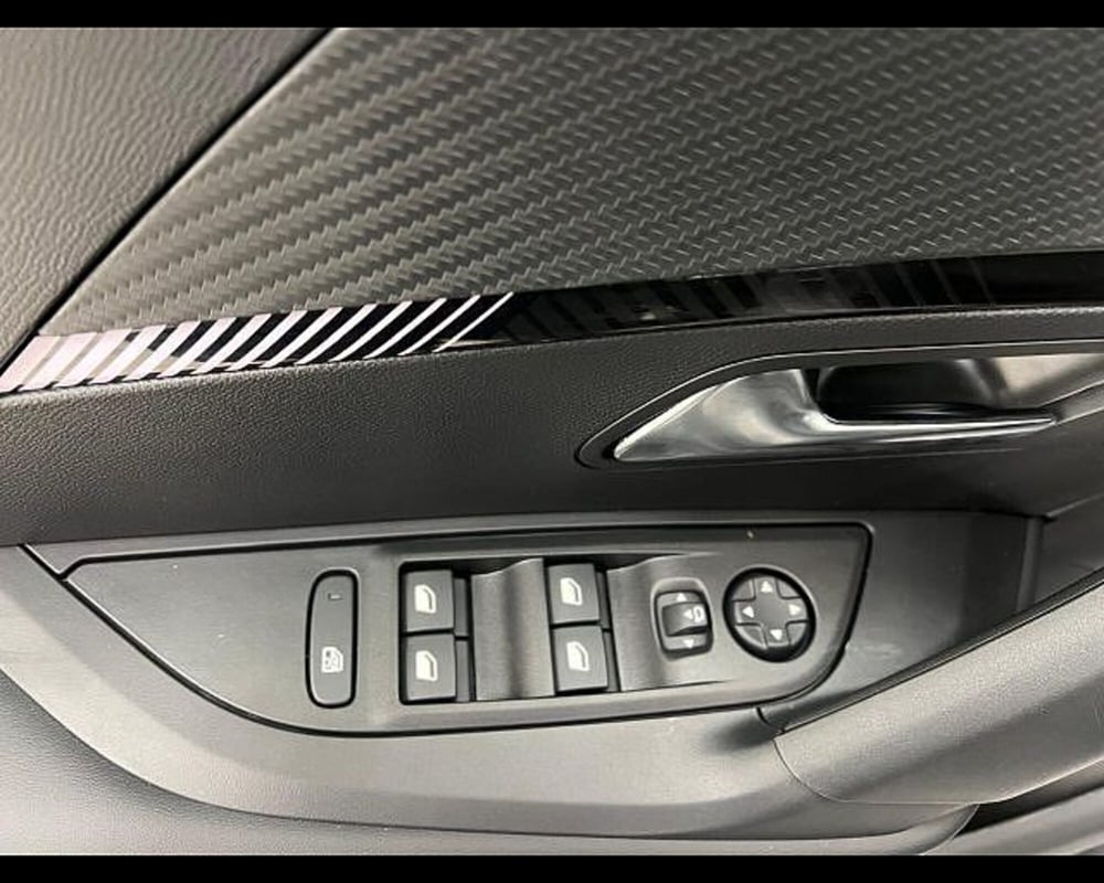 Peugeot 2008 nuova a Alessandria (10)