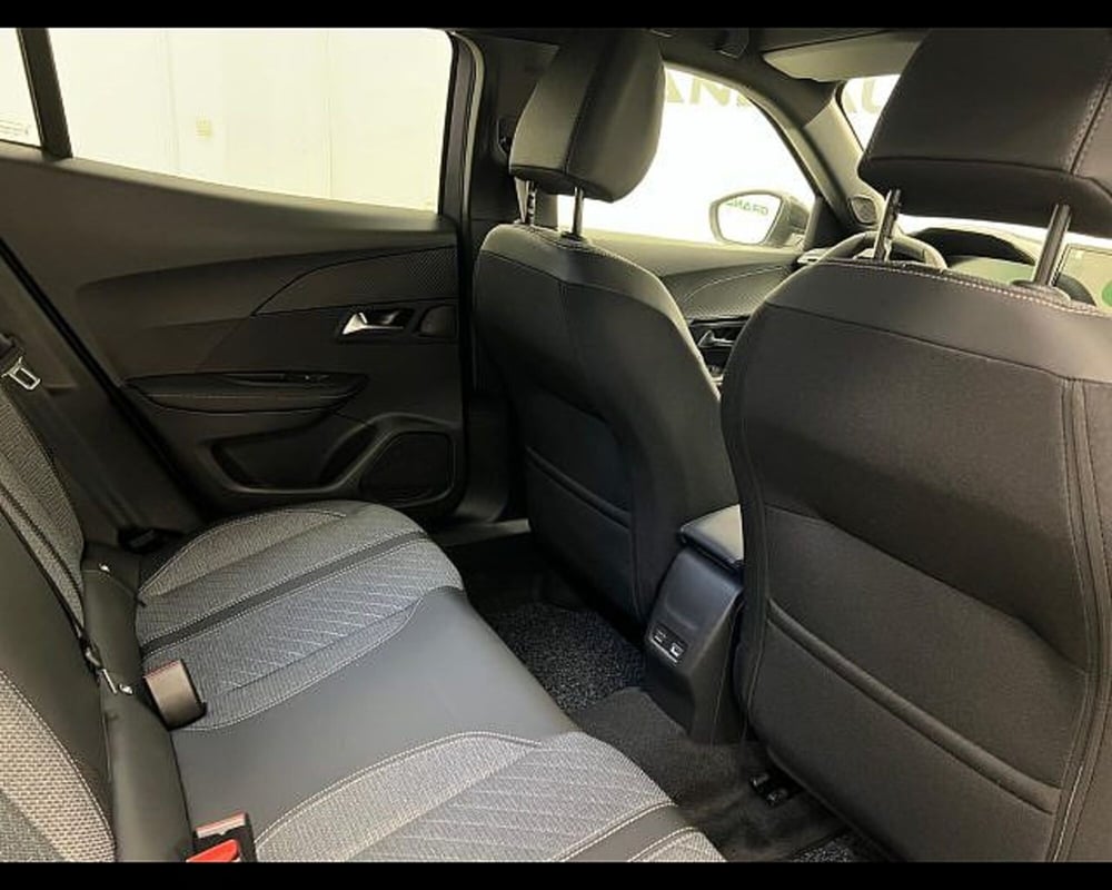 Peugeot 2008 nuova a Alessandria (7)