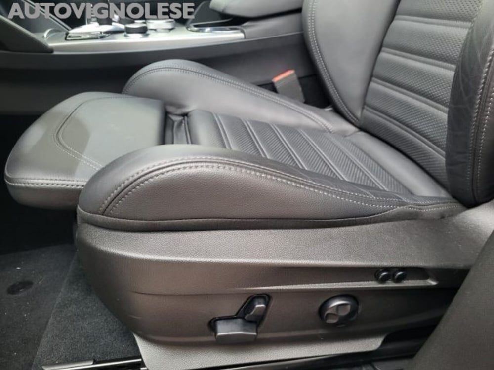 Alfa Romeo Stelvio usata a Modena (4)