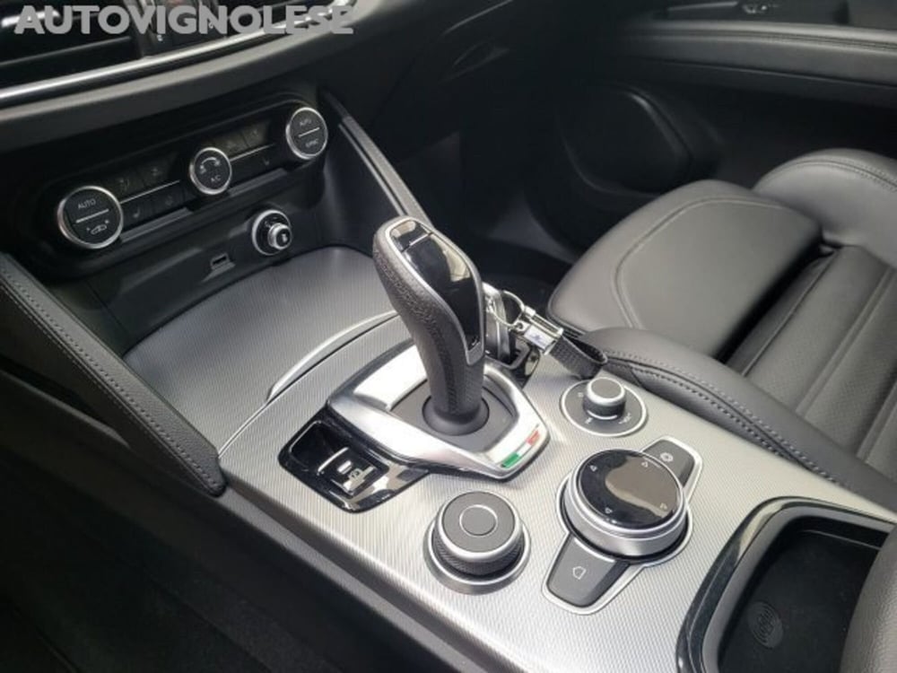 Alfa Romeo Stelvio usata a Modena (5)