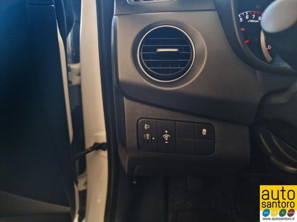 Hyundai i10 usata a Salerno (12)