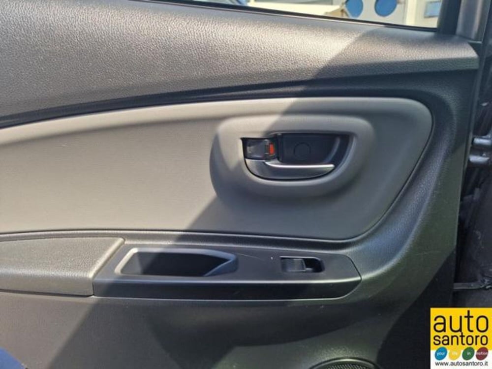 Toyota Yaris usata a Salerno (15)