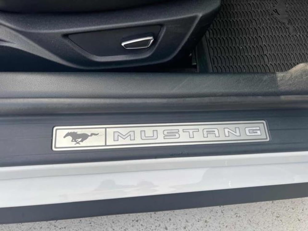 Ford Mustang Cabrio usata a Lucca (10)