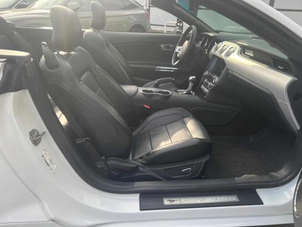 Ford Mustang Cabrio usata a Lucca (9)
