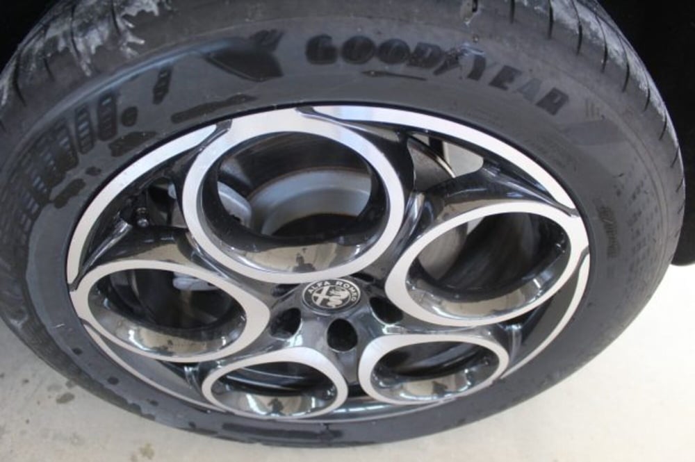 Alfa Romeo Tonale usata a Terni (15)