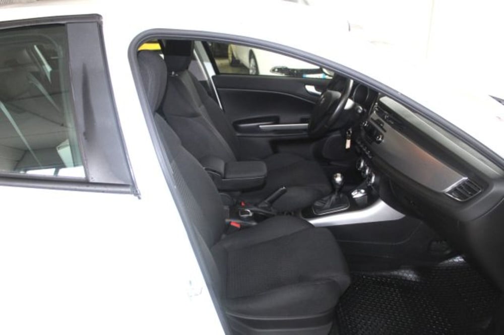 Alfa Romeo Giulietta usata a Terni (8)