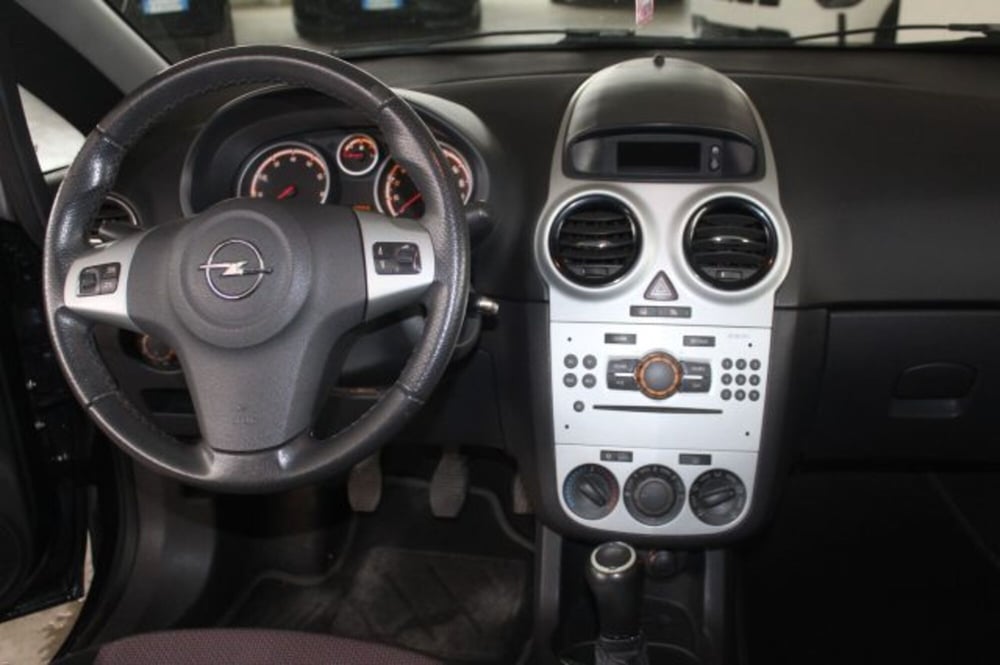 Opel Corsa usata a Terni (11)