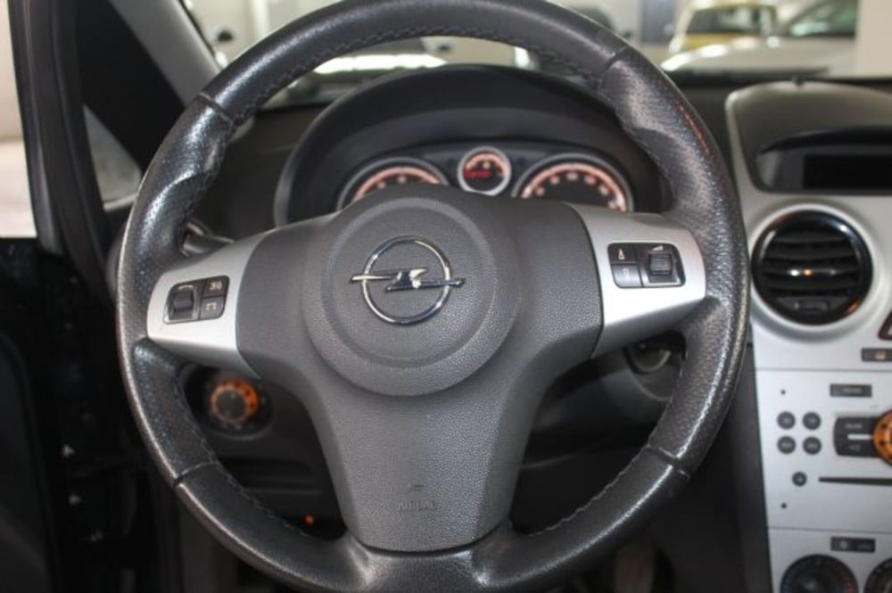 Opel Corsa usata a Terni (12)