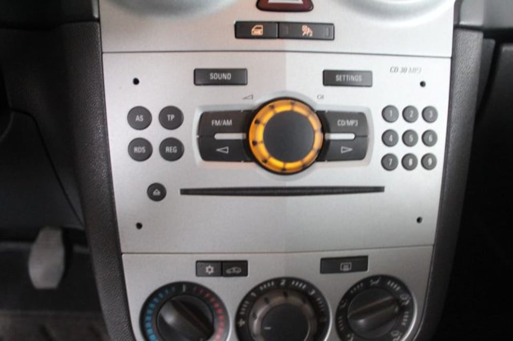 Opel Corsa usata a Terni (13)