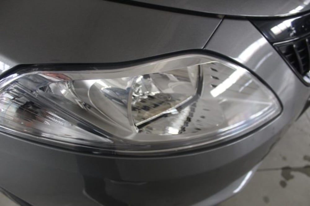 Lancia Ypsilon usata a Terni (18)
