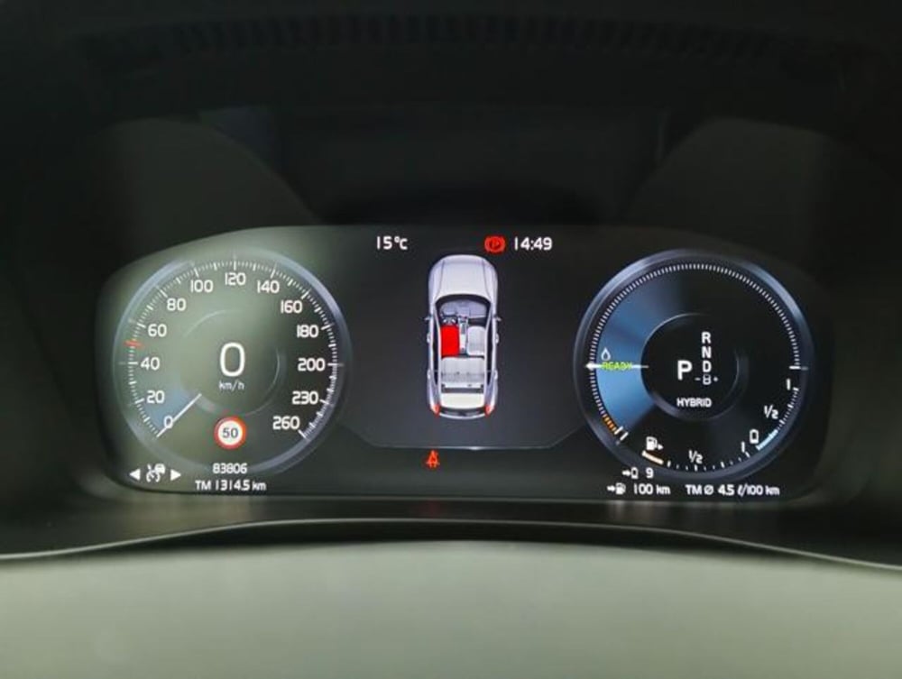 Volvo XC40 usata a Como (13)
