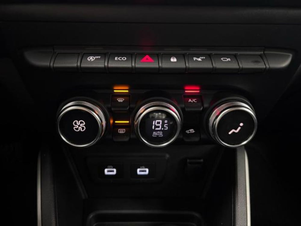 Dacia Duster usata a Como (18)
