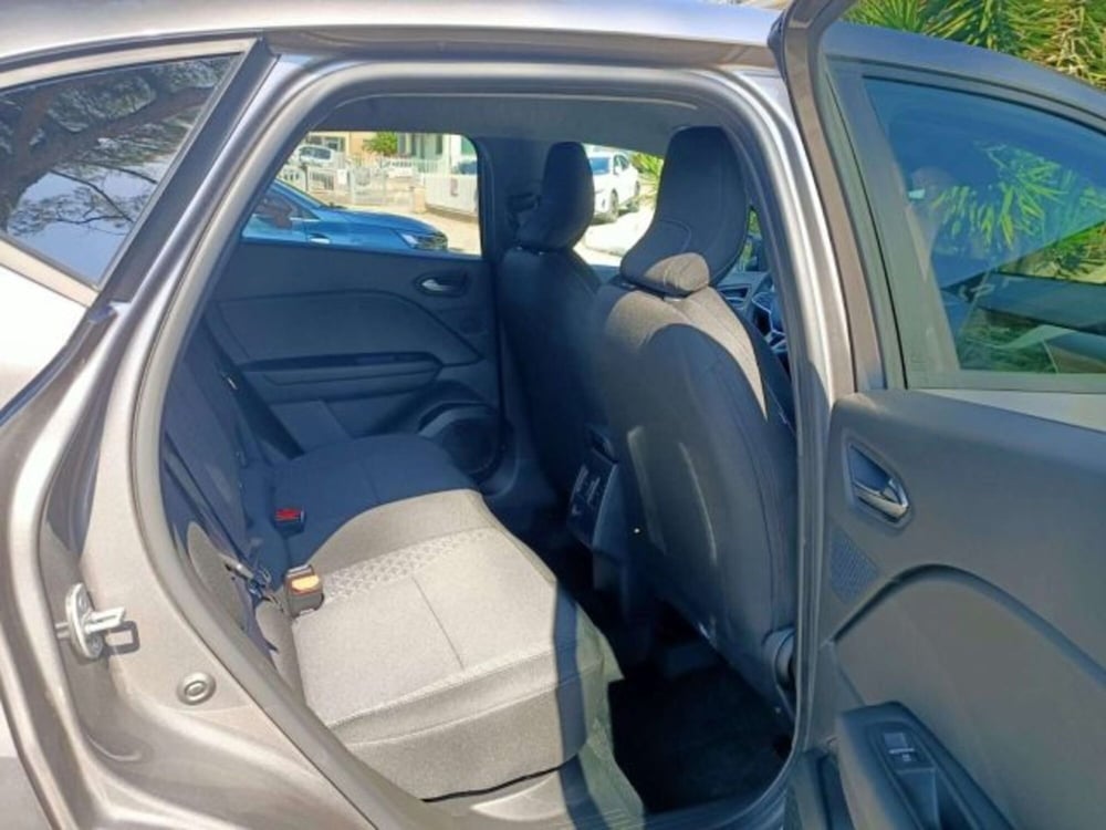 Renault Captur nuova a Firenze (9)