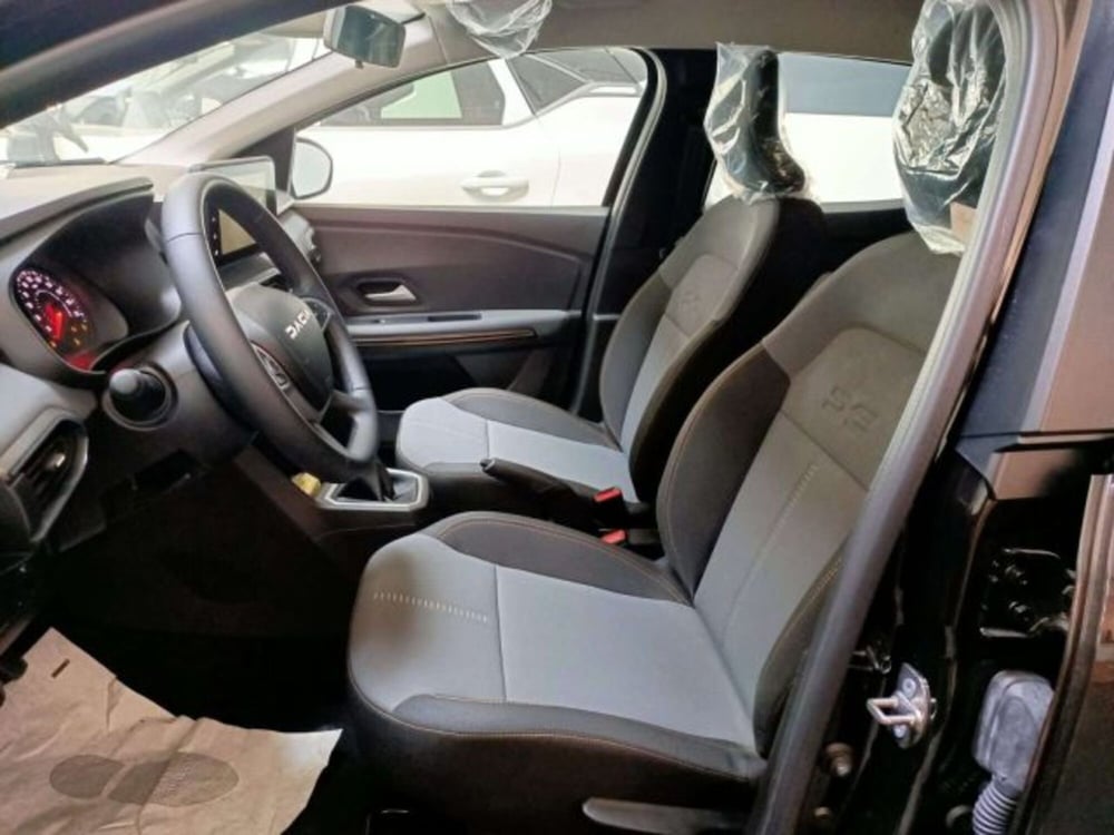 Dacia Sandero Stepway nuova a Firenze (10)