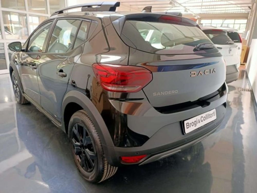 Dacia Sandero Stepway nuova a Firenze (4)