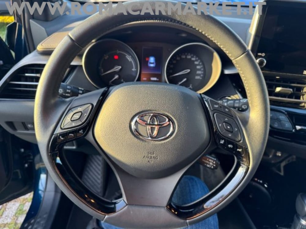 Toyota Toyota C-HR usata a Roma (15)