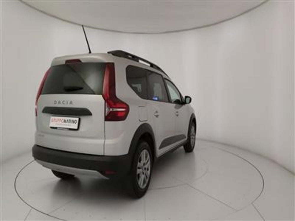Dacia Jogger usata a Bari (7)