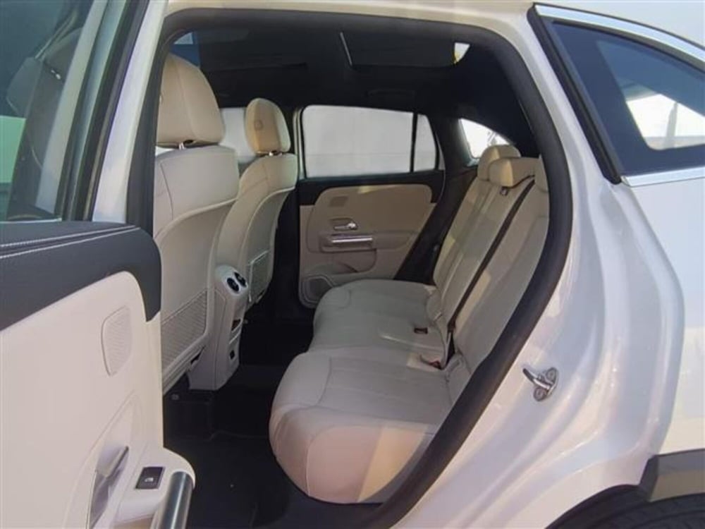 Mercedes-Benz GLA SUV usata a Livorno (14)