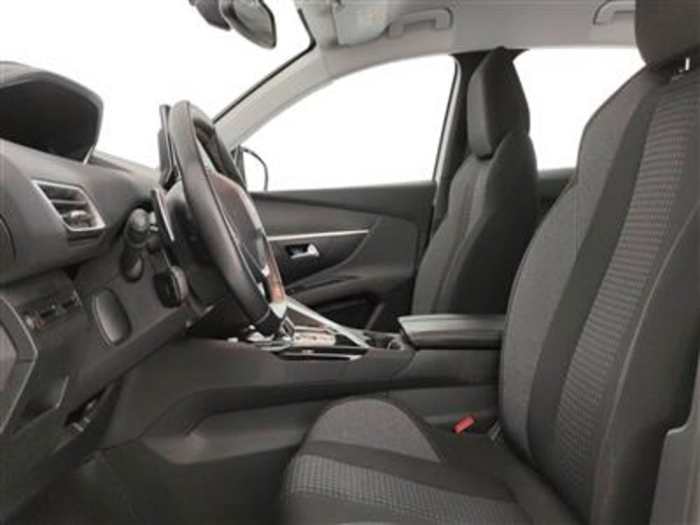 Peugeot 3008 usata a Bari (13)