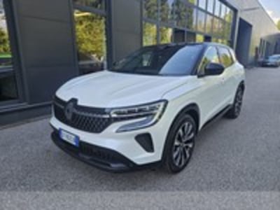 Renault Austral 1.2 full hybrid Techno 200cv auto nuova a Pordenone