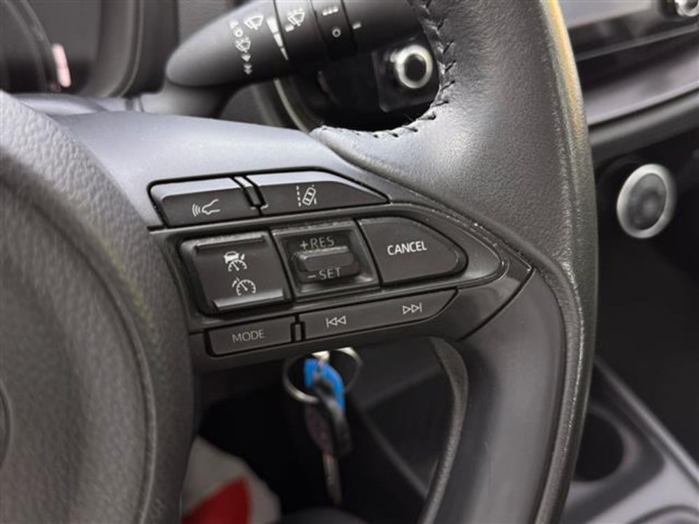 Toyota Aygo X usata a Pavia (14)