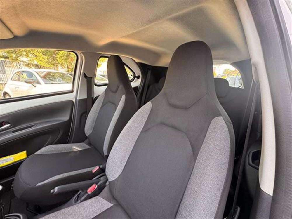 Toyota Aygo X usata a Pavia (6)