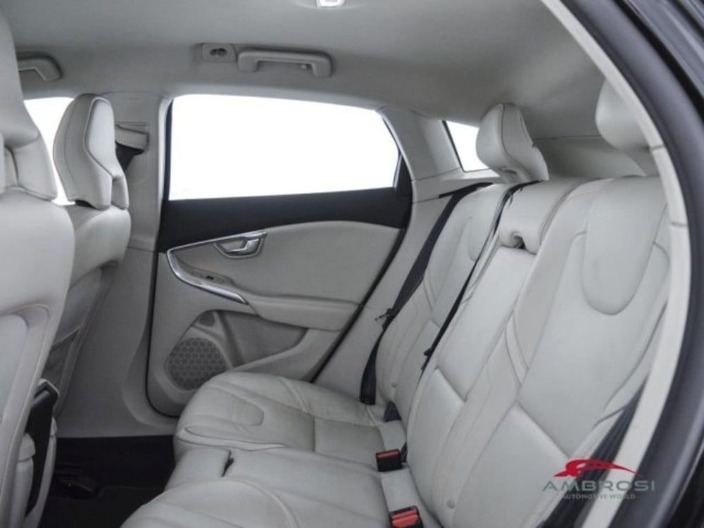 Volvo V40 Cross Country usata a Perugia (10)