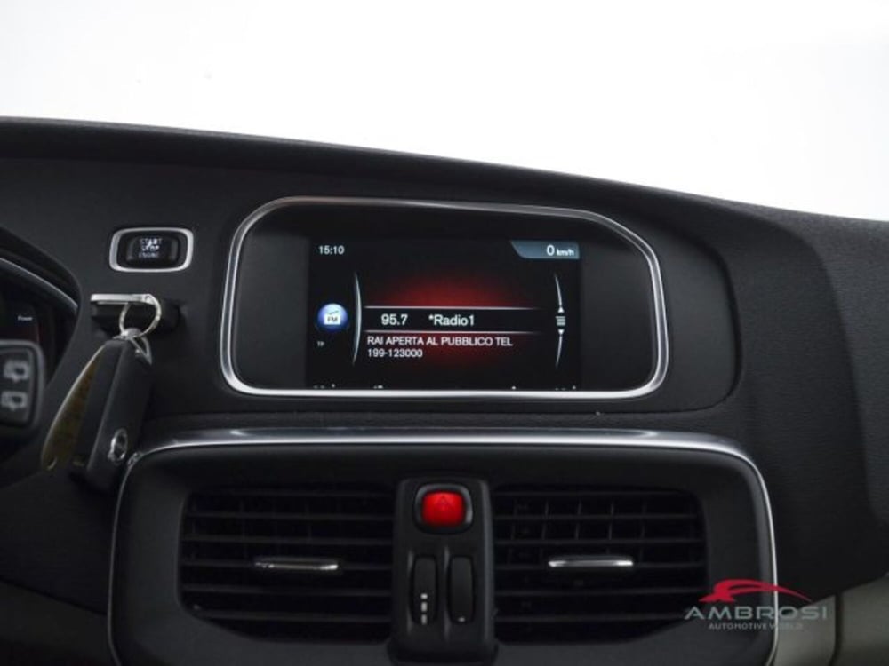 Volvo V40 Cross Country usata a Perugia (15)