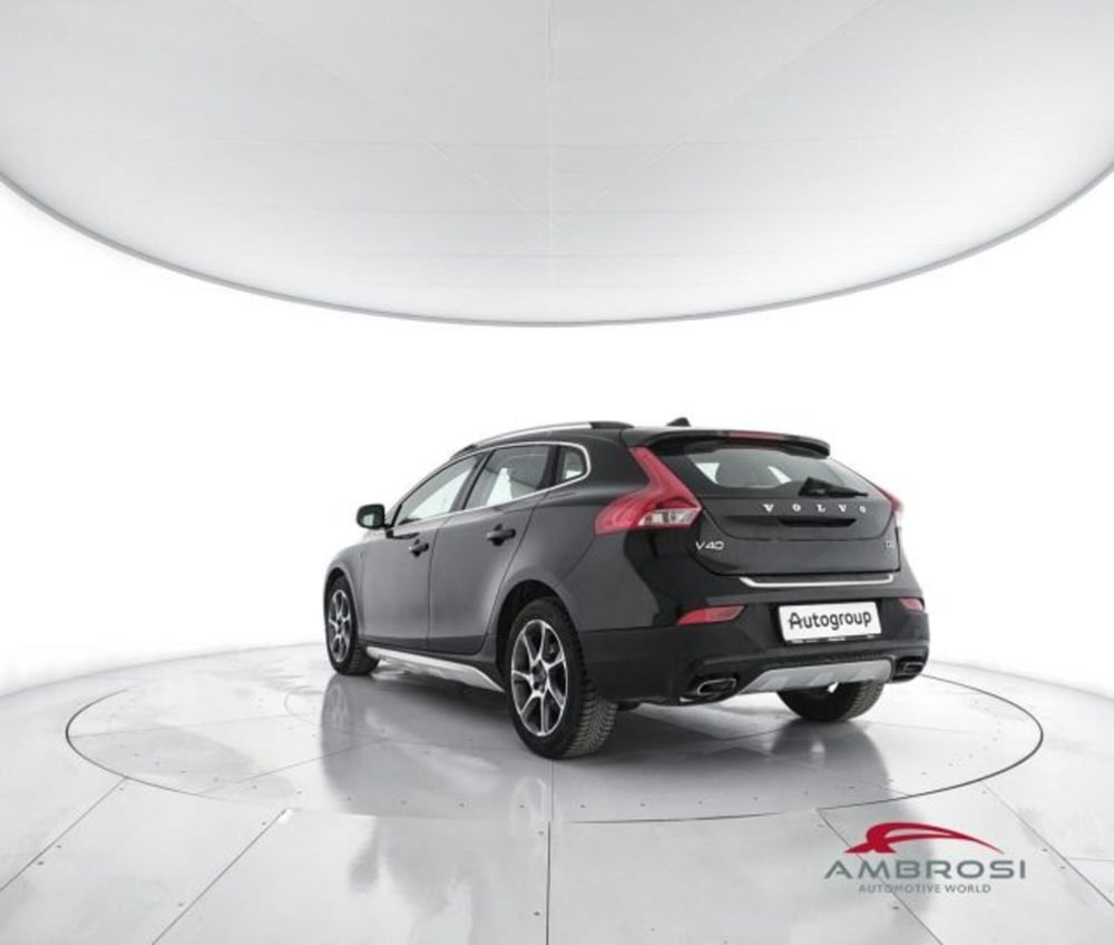 Volvo V40 Cross Country usata a Perugia (4)