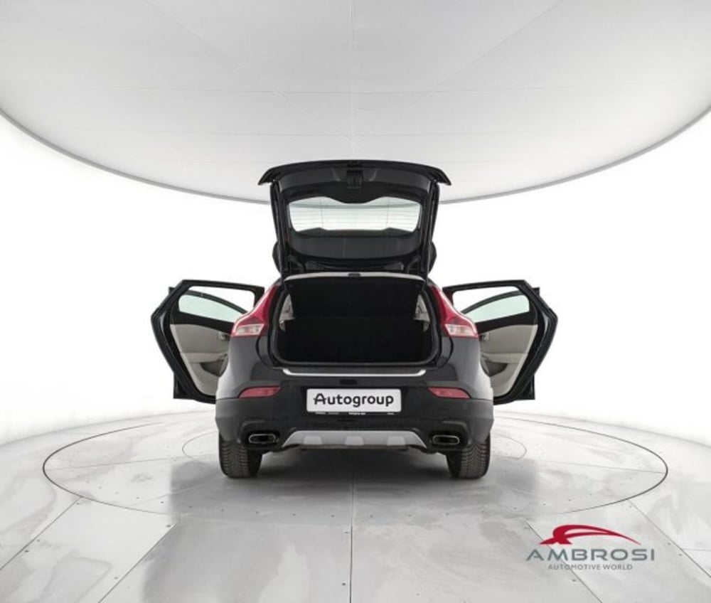 Volvo V40 Cross Country usata a Perugia (7)
