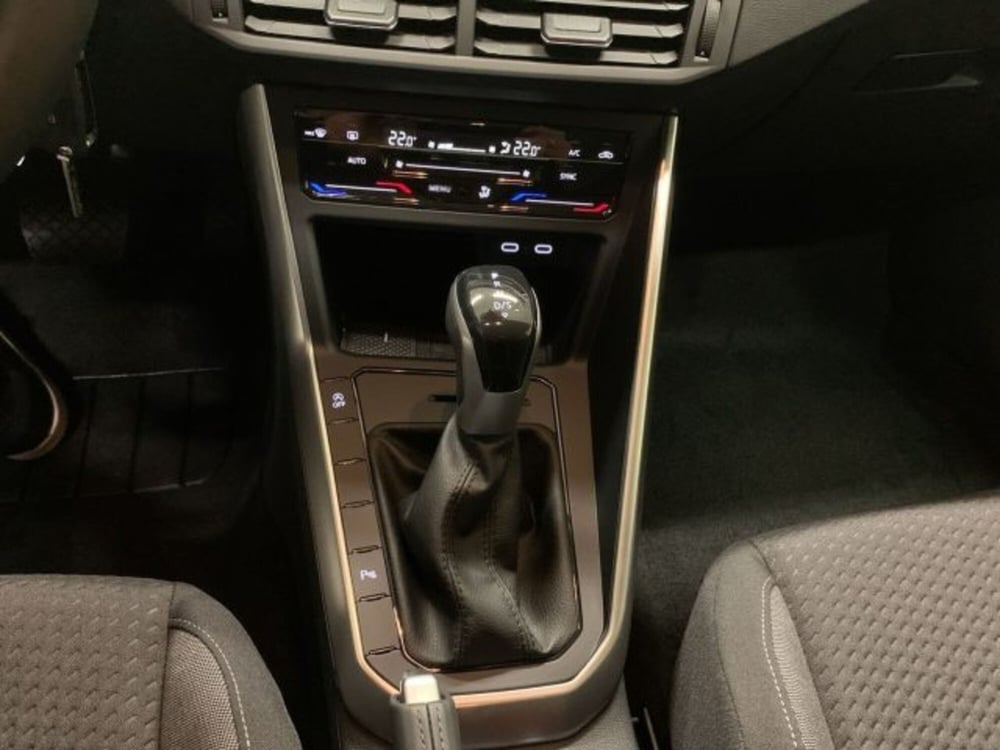 Volkswagen Polo nuova a Vicenza (12)