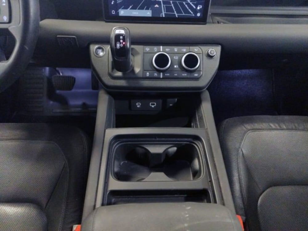 Land Rover Defender usata a Modena (9)