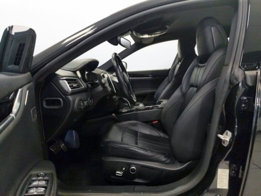 Maserati Ghibli usata a Modena (11)