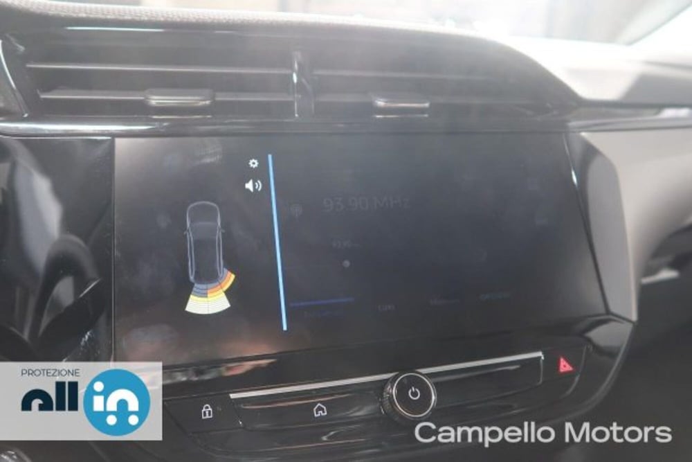 Opel Corsa nuova a Venezia (11)