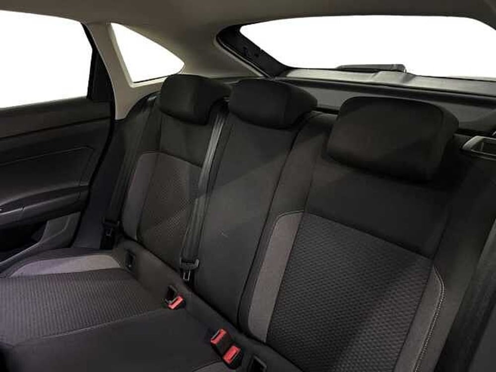 Volkswagen Taigo nuova a Napoli (20)