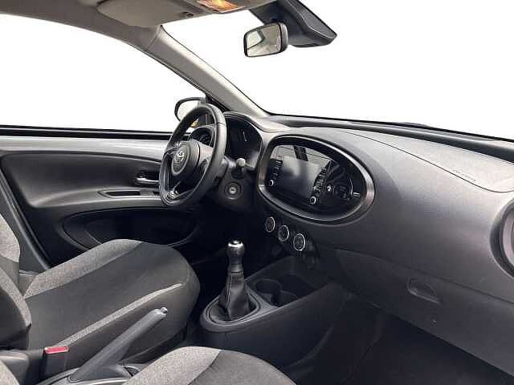 Toyota Aygo X usata a Napoli (13)