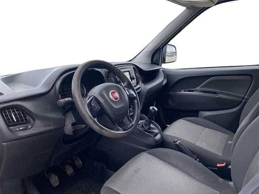 Fiat Doblò Furgone usata a Napoli (12)