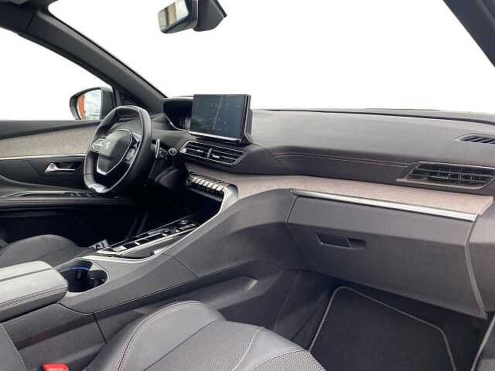 Peugeot 5008 usata a Napoli (13)