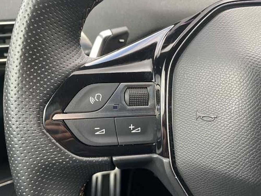Peugeot 5008 usata a Napoli (16)