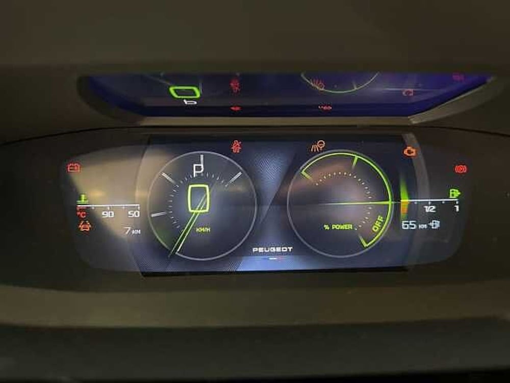 Peugeot 408 usata a Napoli (10)