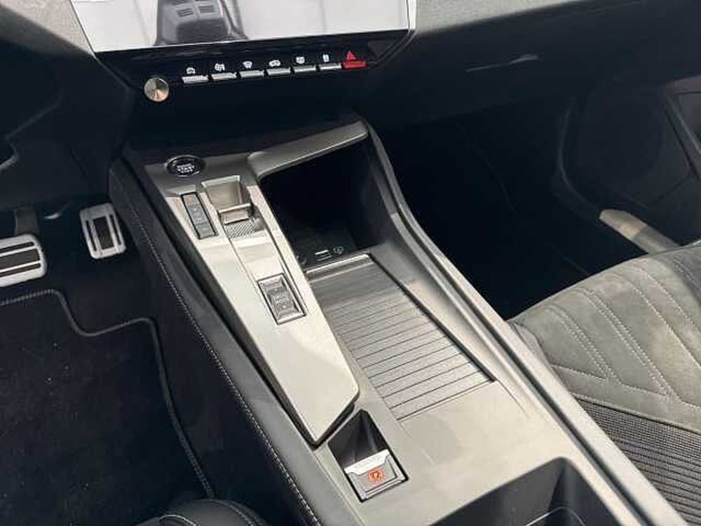 Peugeot 408 usata a Napoli (19)