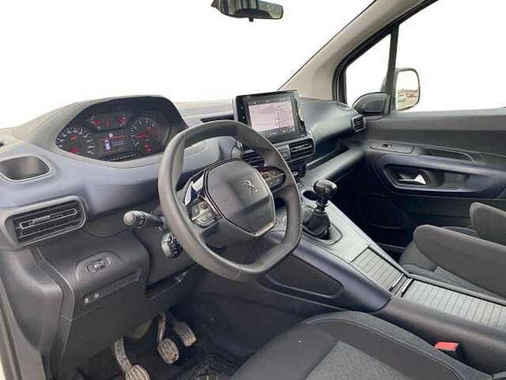 Peugeot Rifter usata a Napoli (12)