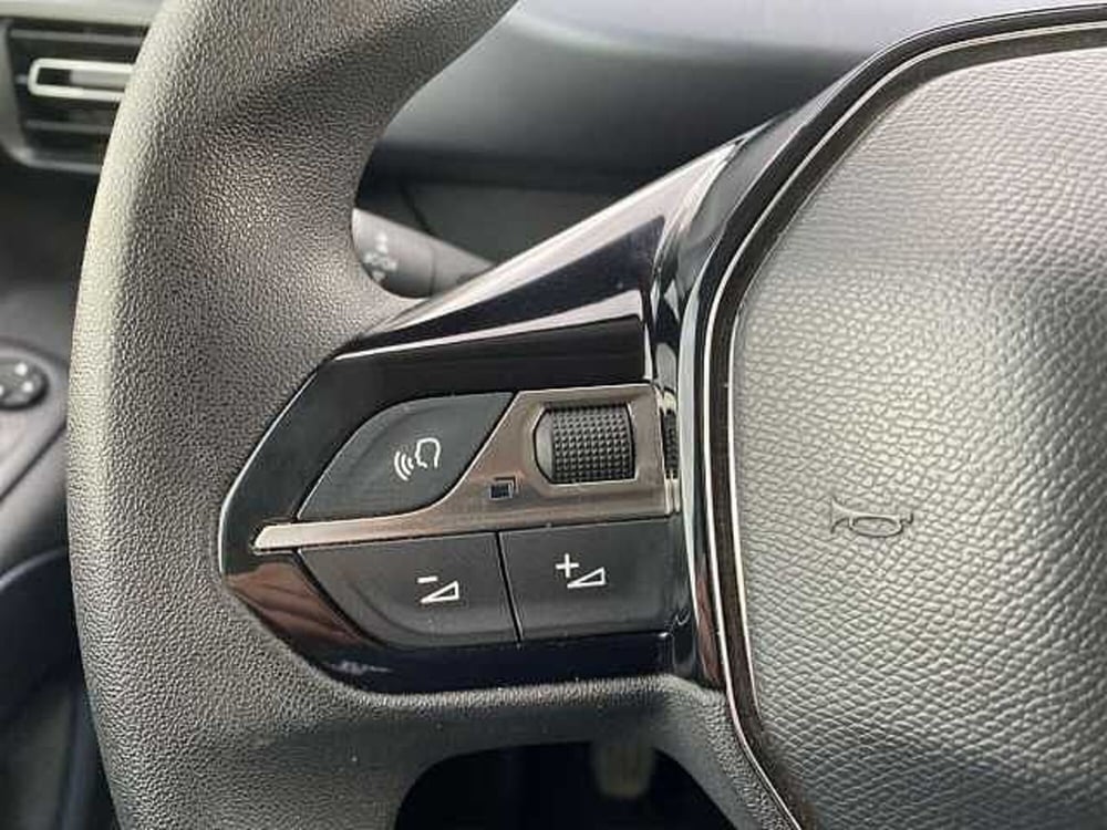 Peugeot Rifter usata a Napoli (16)