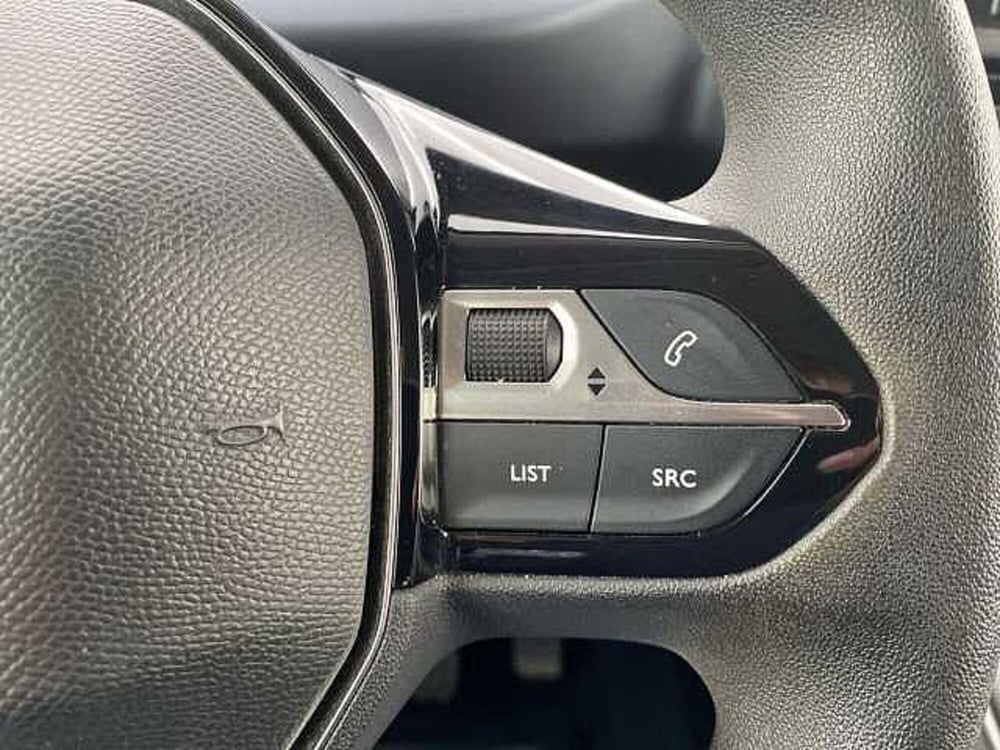 Peugeot Rifter usata a Napoli (17)